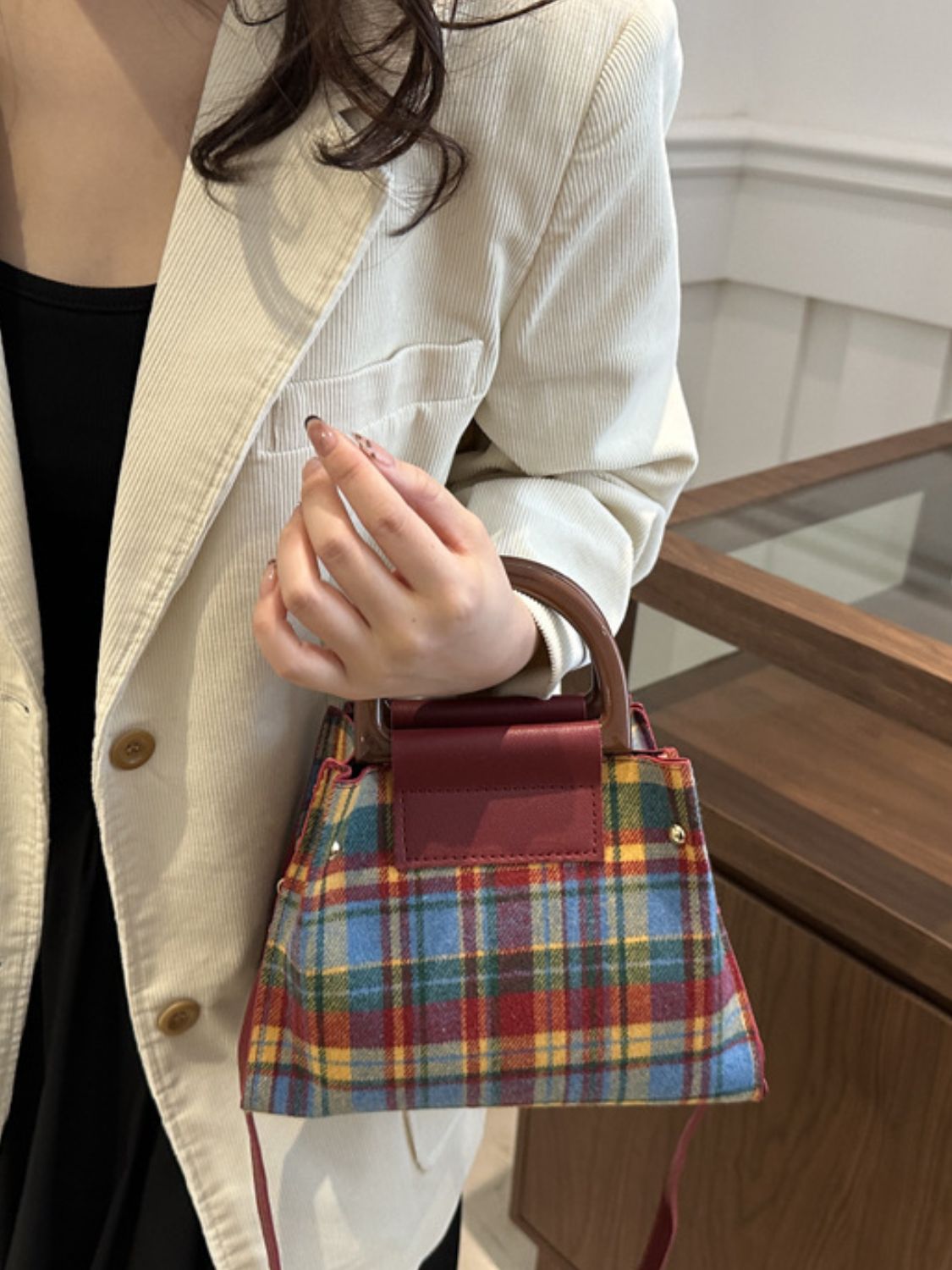 Contrast Plaid Trapezoid Shape Crossbody Bag