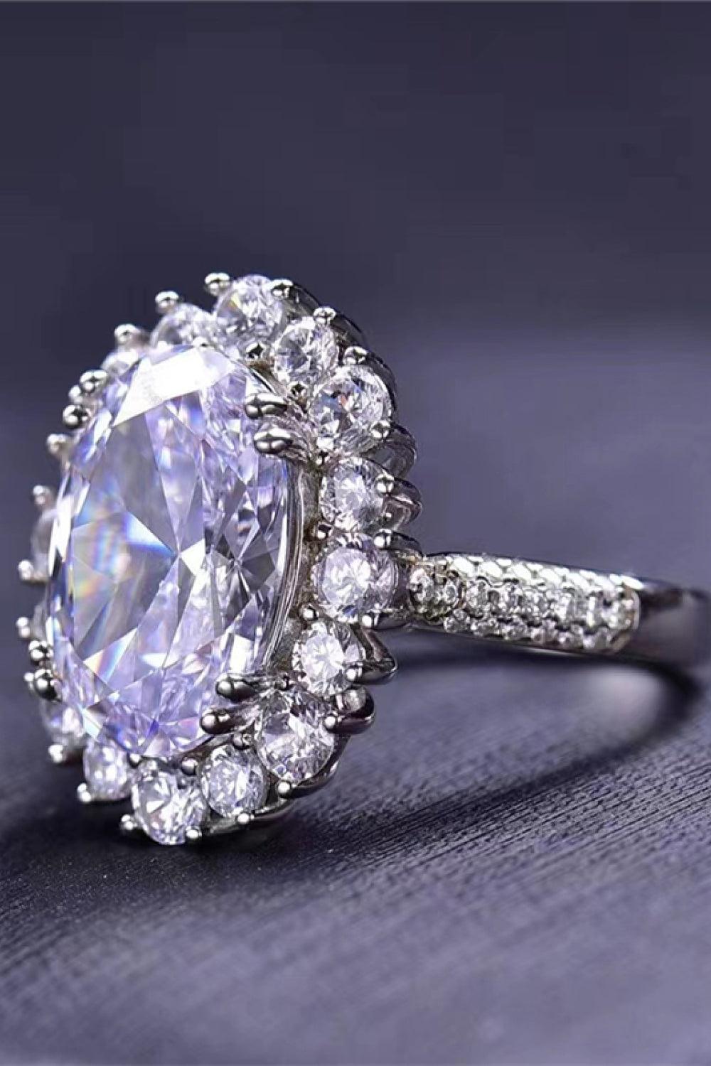 8 Carat Oval Moissanite Ring - CADEAUME