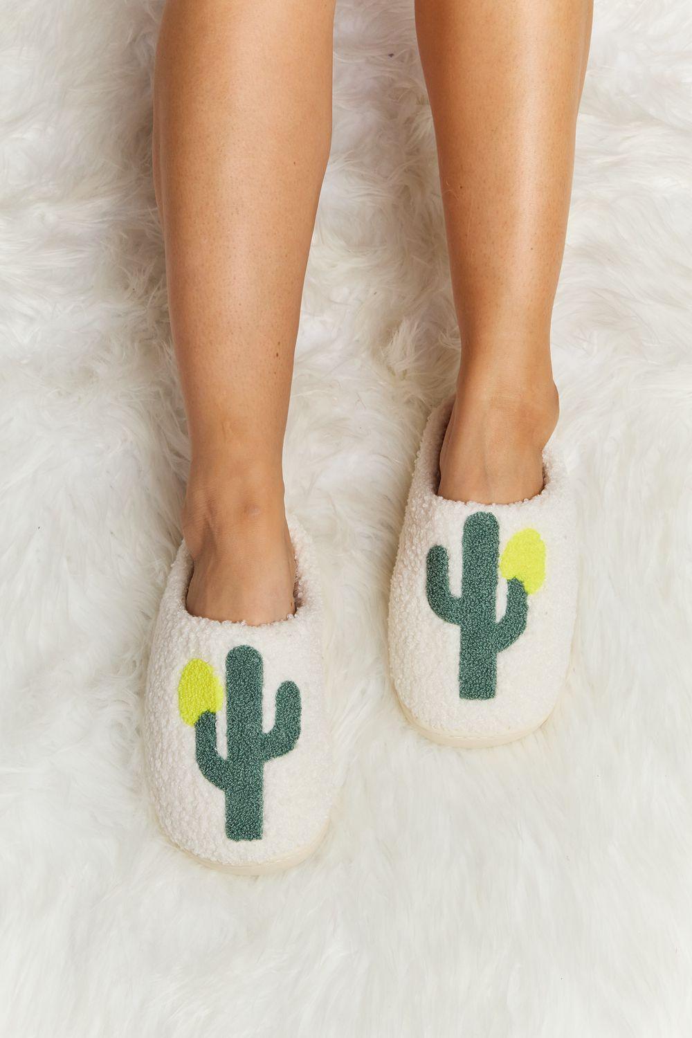 Melody Cactus Plush Slide Slippers - CADEAUME